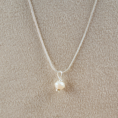 necklace, trendy jewelry, handcrafted jewelry, natural pearl, freshwater pearl, pendant chain, snake chain, handmade, artisan jewelry, luxury jewelry
